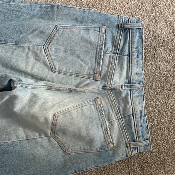 Abercrombie crop wide leg ultra high rise jeans - Picture 7 of 8